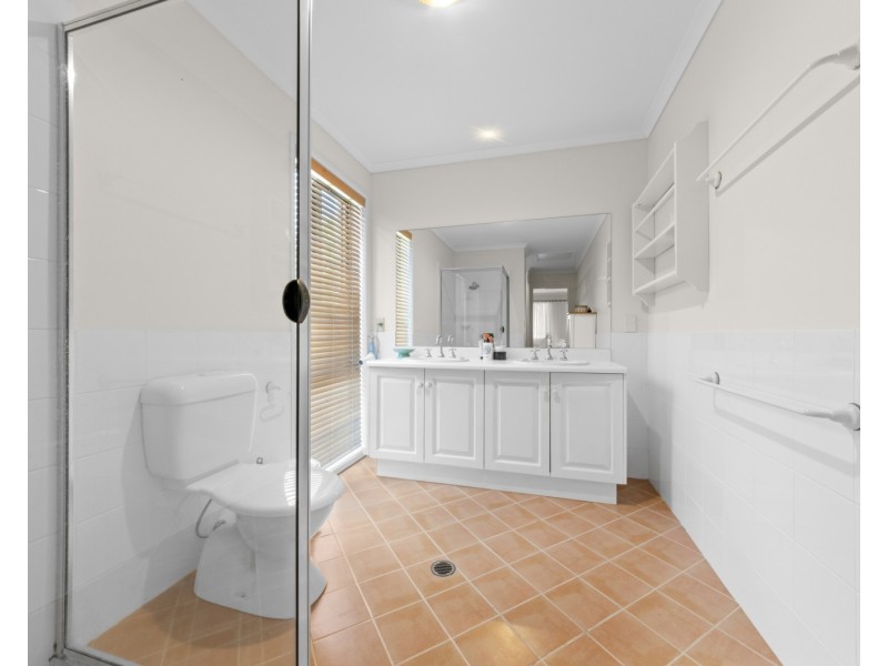 16 Glen Eagles Crescent, Terrigal NSW 2260