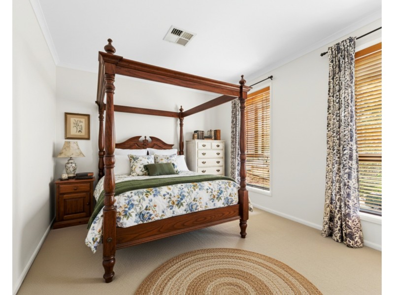 16 Glen Eagles Crescent, Terrigal NSW 2260