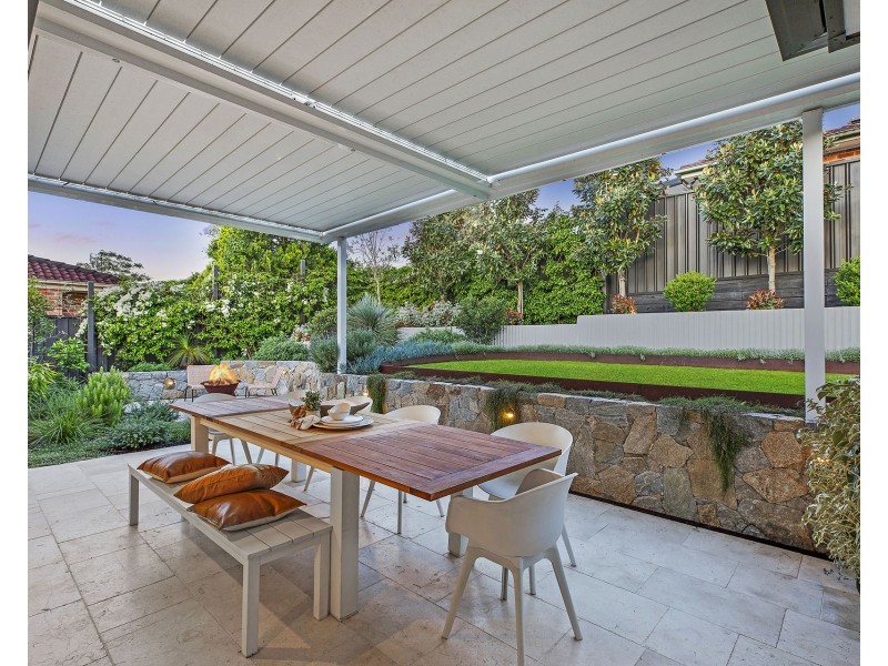 4 Greenvale Road, Green Point NSW 2251