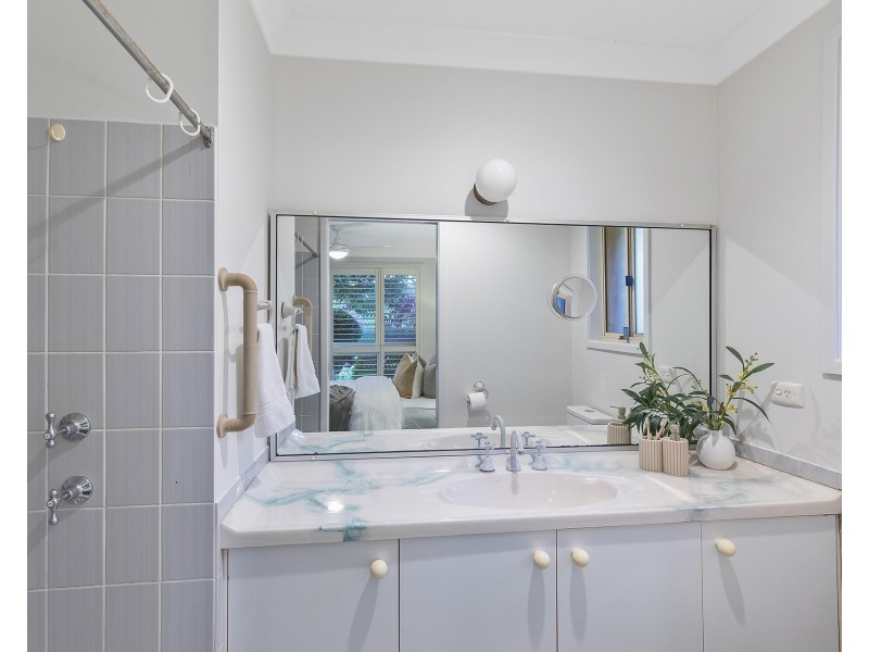 25 White Cedar Close, Green Point NSW 2251