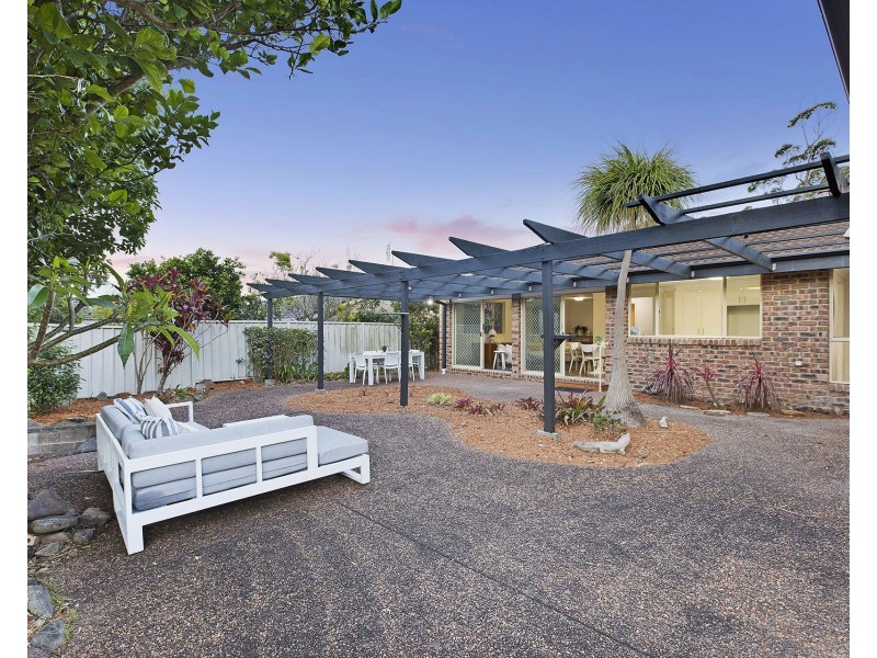 25 White Cedar Close, Green Point NSW 2251