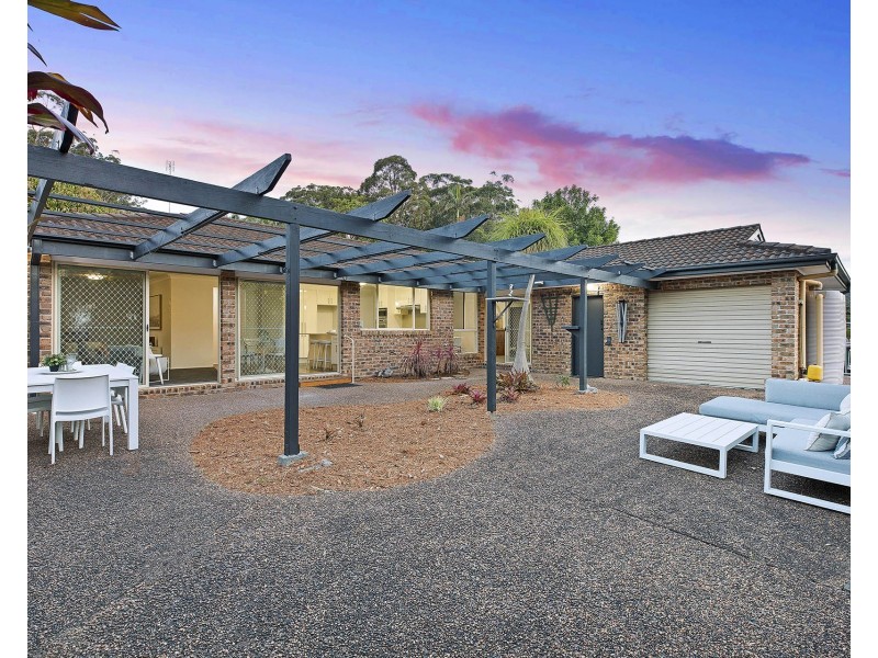 25 White Cedar Close, Green Point NSW 2251