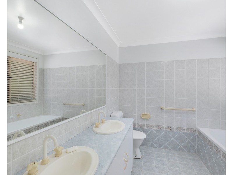 65 Thames Drive, Erina NSW 2250