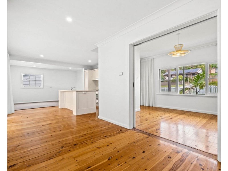 16 Patrick Crescent, Saratoga NSW 2251