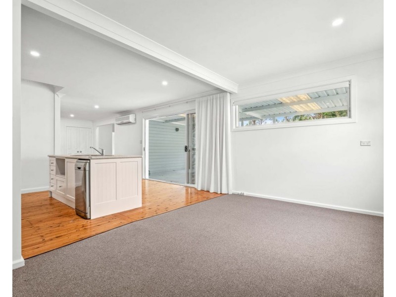 16 Patrick Crescent, Saratoga NSW 2251