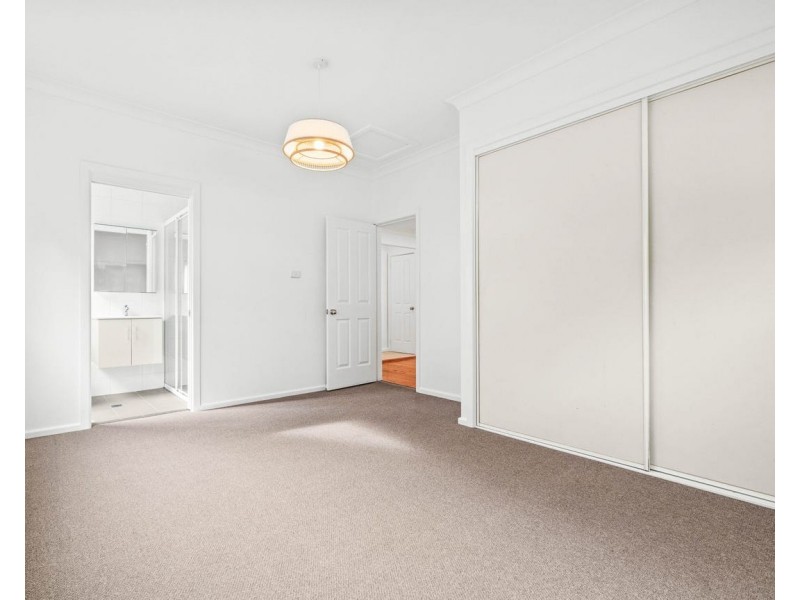 16 Patrick Crescent, Saratoga NSW 2251