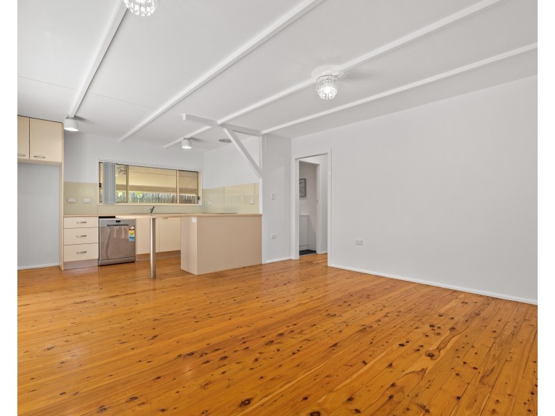 40 Narrawa Avenue, Erina NSW 2250