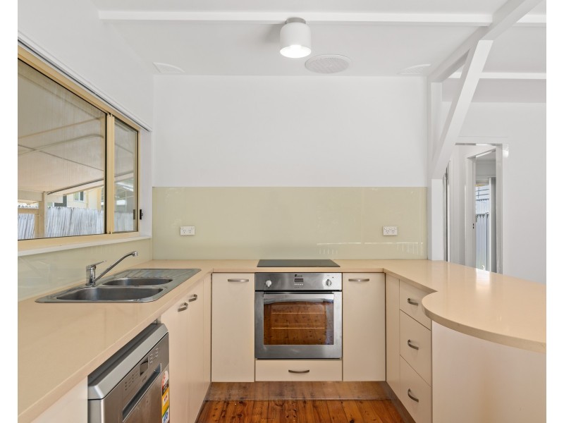 40 Narrawa Avenue, Erina NSW 2250