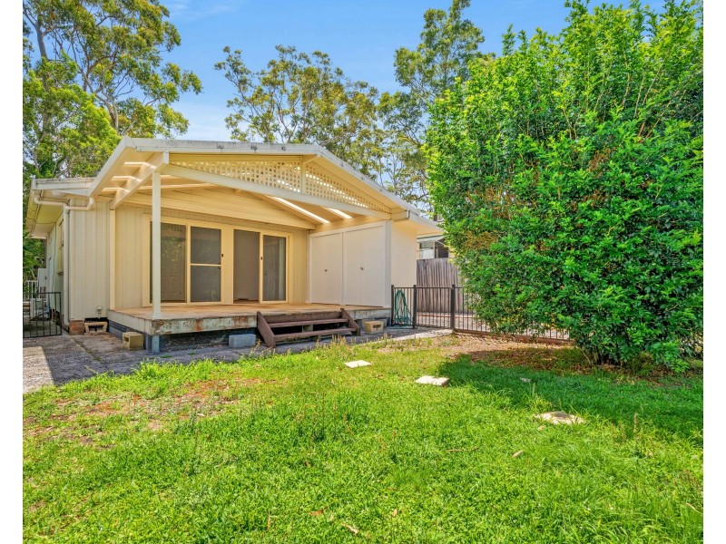 40 Narrawa Avenue, Erina NSW 2250