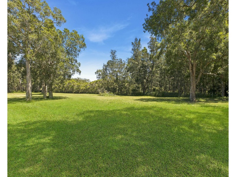 389 Tuggerawong Road, Tuggerawong NSW 2259