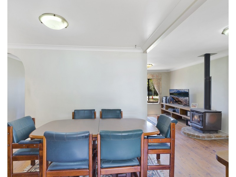 389 Tuggerawong Road, Tuggerawong NSW 2259