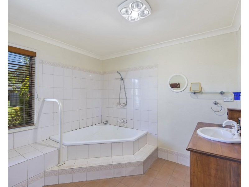 389 Tuggerawong Road, Tuggerawong NSW 2259