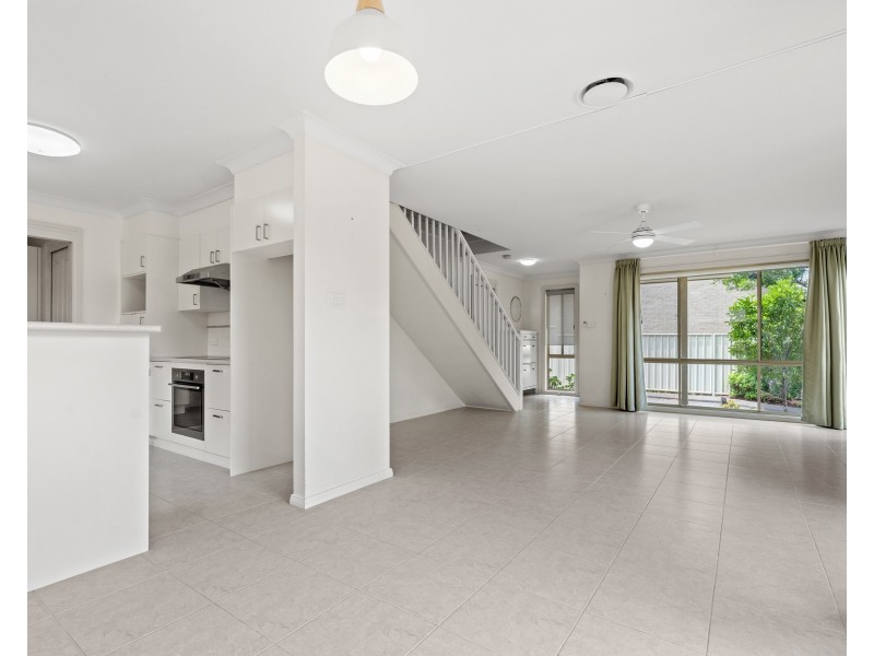 1/37 Melbourne Street, East Gosford NSW 2250