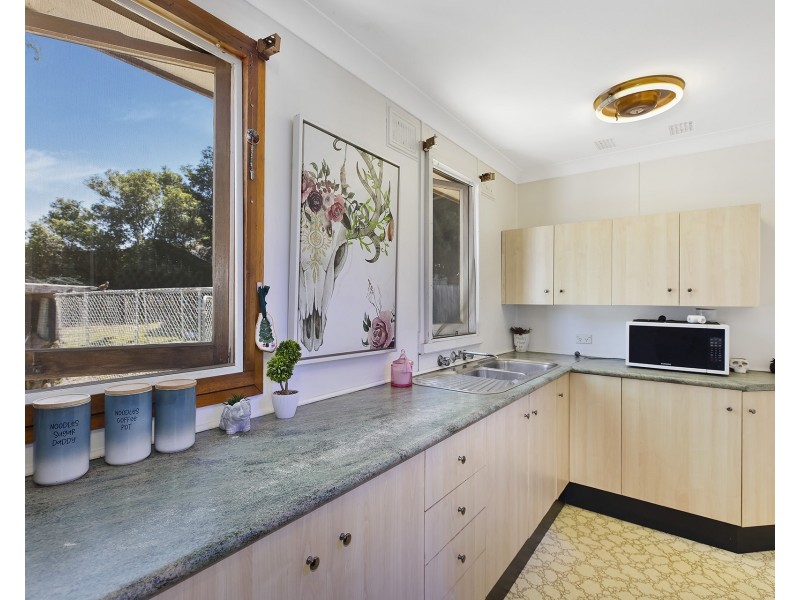 130 Glennie Street, Wyoming NSW 2250