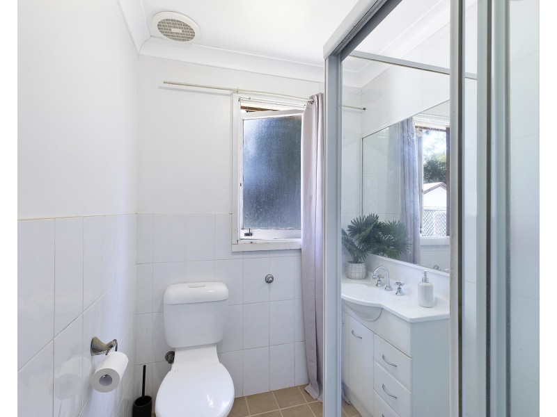 130 Glennie Street, Wyoming NSW 2250