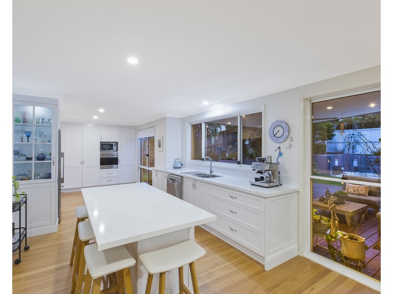 10 Jean Marie Crescent, Erina NSW 2250