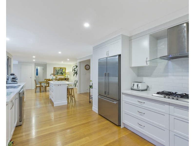 10 Jean Marie Crescent, Erina NSW 2250