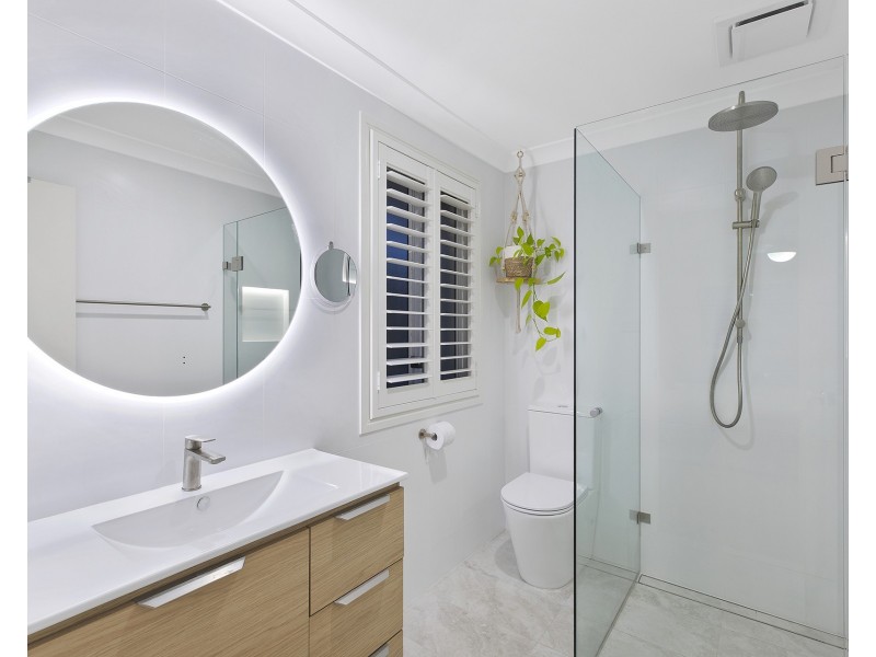 10 Jean Marie Crescent, Erina NSW 2250