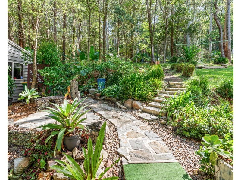 28 Maranoa Street, Wyoming NSW 2250