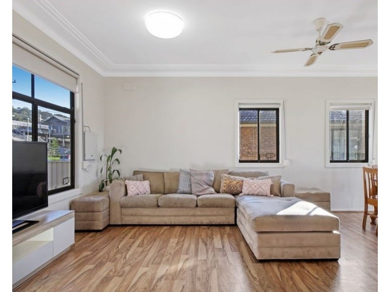 23 Kurrawa Road, Point Clare NSW 2250