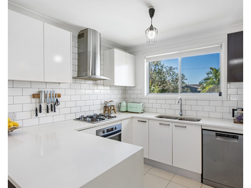 5 Penton Place, Bateau Bay NSW 2261