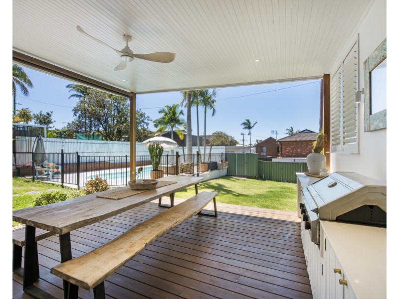 5 Penton Place, Bateau Bay NSW 2261