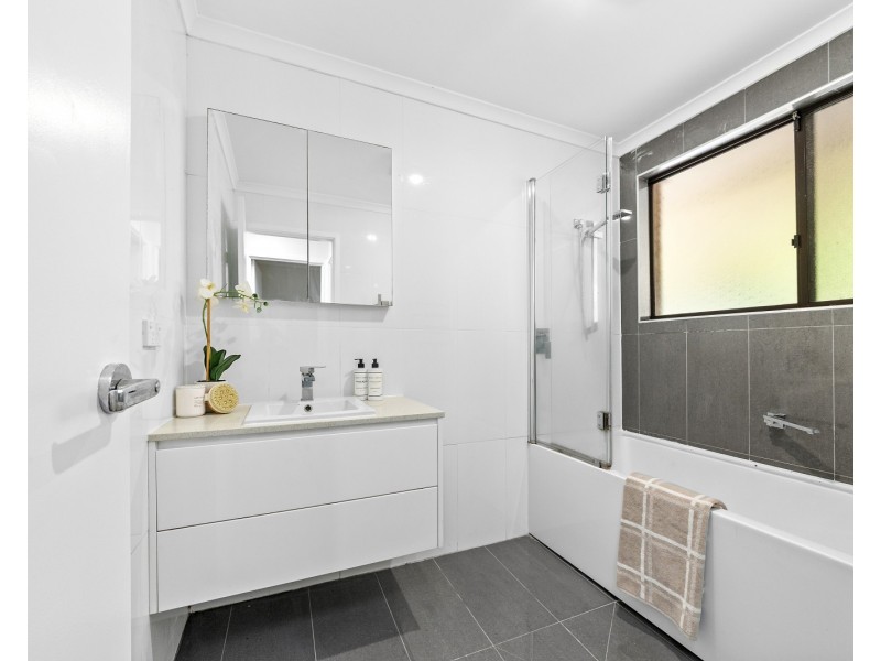 27 Rain Forest Road, Wyoming NSW 2250