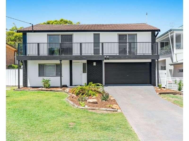 24 Bluewave Crescent, Forresters Beach NSW 2260