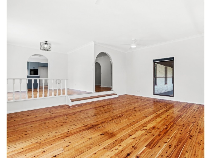 17 Promenade Avenue, Bateau Bay NSW 2261