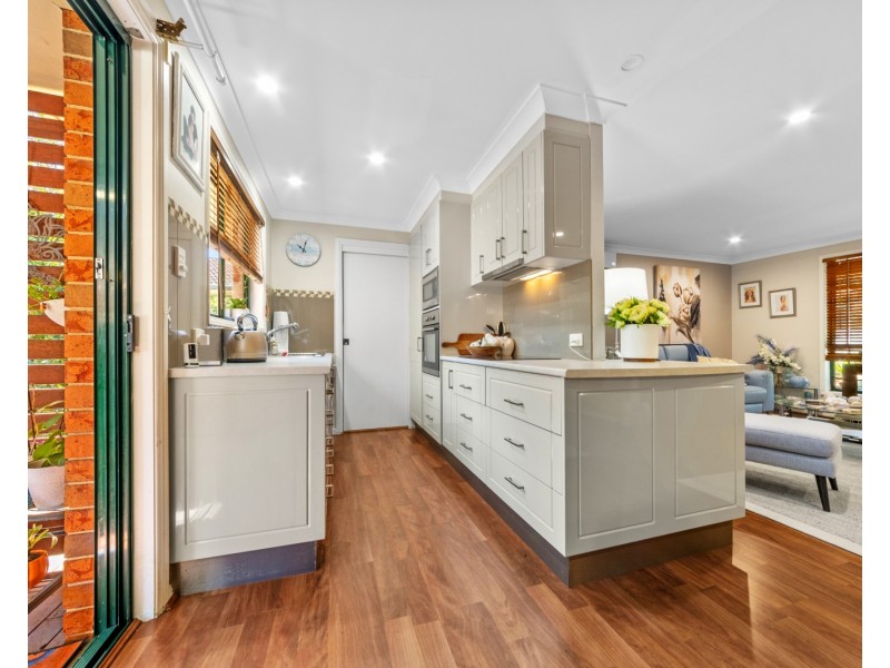 4 Jennie Cox Close, Erina NSW 2250