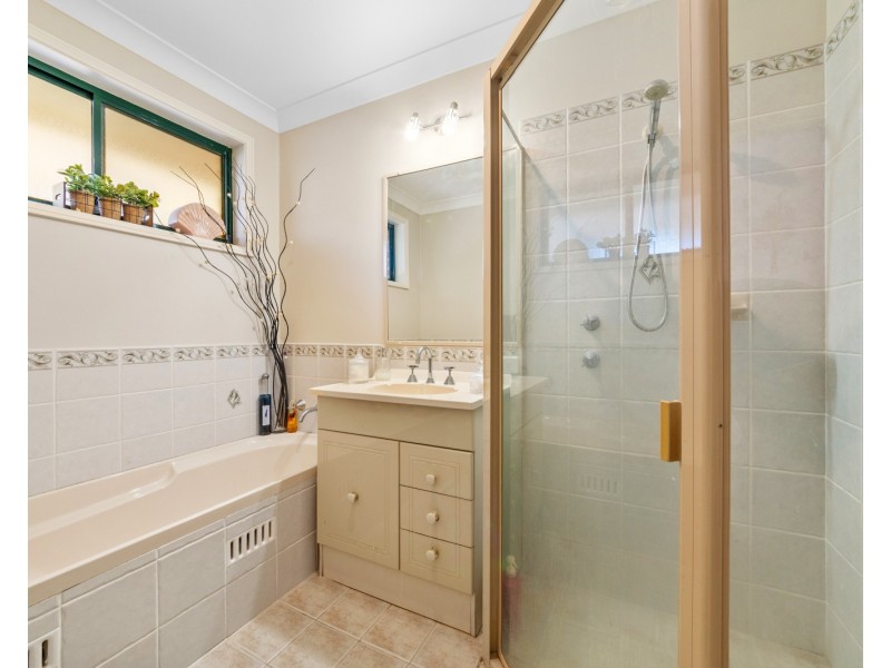 4 Jennie Cox Close, Erina NSW 2250