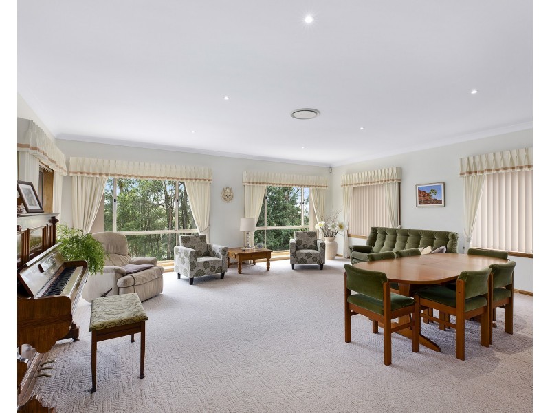 8 Newman Close, Green Point NSW 2251