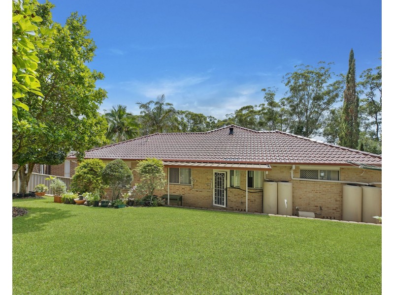 8 Newman Close, Green Point NSW 2251
