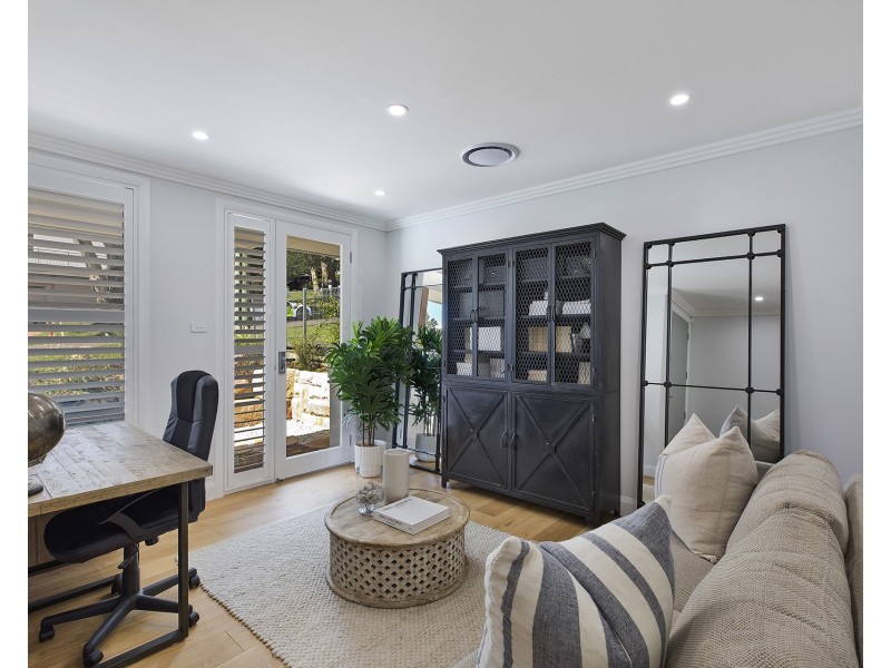 24 Lavinia Street, Forresters Beach NSW 2260