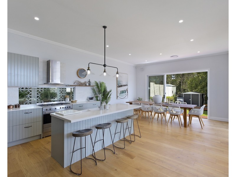 24 Lavinia Street, Forresters Beach NSW 2260