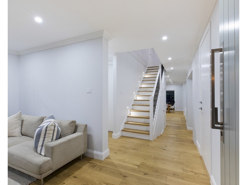 24 Lavinia Street, Forresters Beach NSW 2260