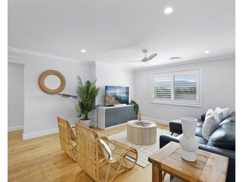 24 Lavinia Street, Forresters Beach NSW 2260