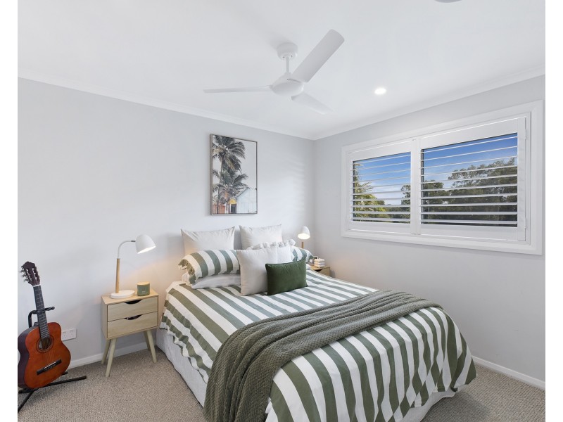 24 Lavinia Street, Forresters Beach NSW 2260