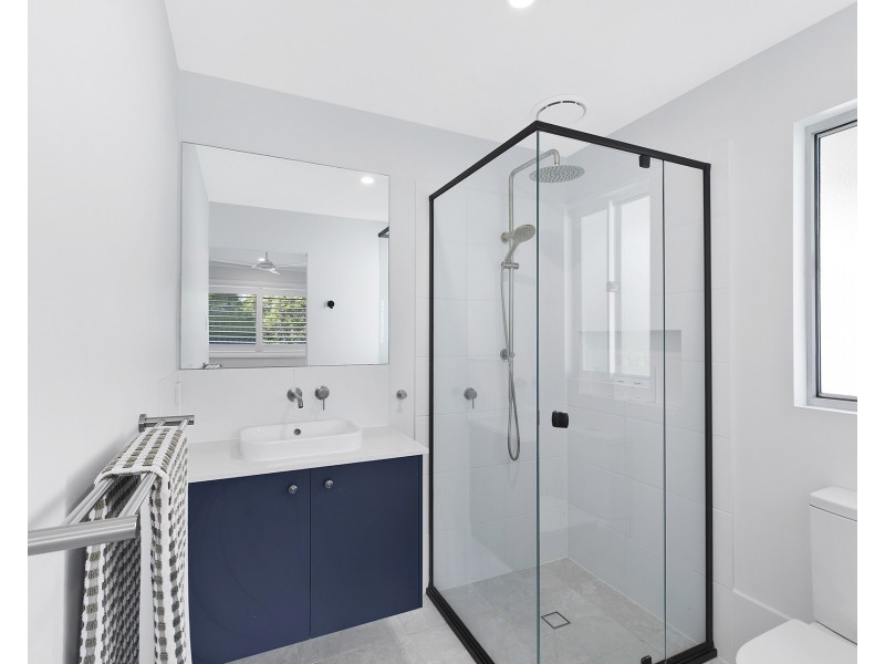 24 Lavinia Street, Forresters Beach NSW 2260