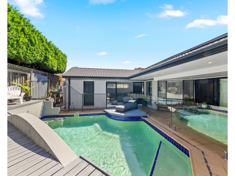 18 Glen Eagles Crescent, Terrigal NSW 2260