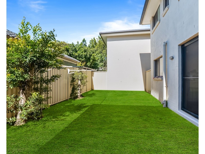 2/74 Gilbert Street, Long Jetty NSW 2261