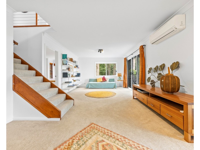 4J Gregory Street, Wyoming NSW 2250