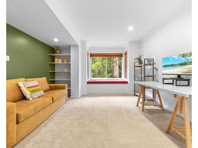 4J Gregory Street, Wyoming NSW 2250