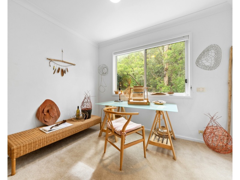 4J Gregory Street, Wyoming NSW 2250