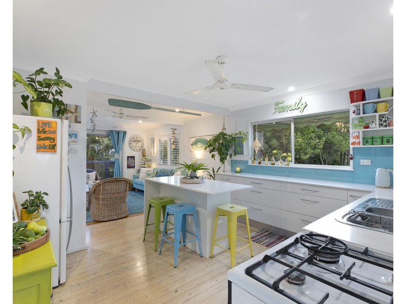 4 Winani Road, Erina NSW 2250