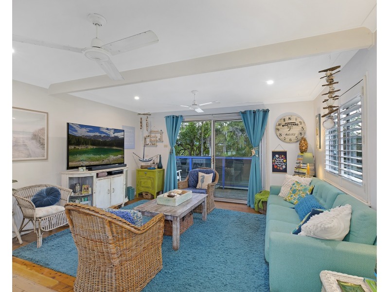 4 Winani Road, Erina NSW 2250