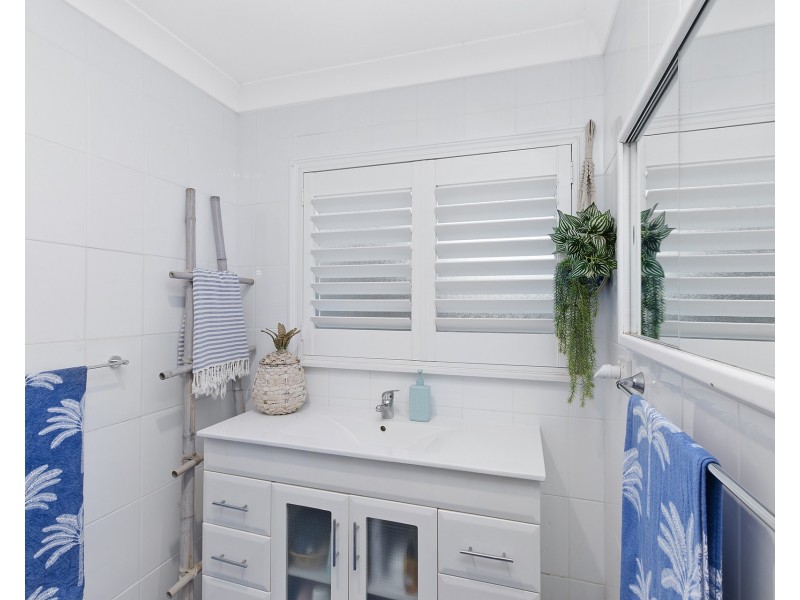 4 Winani Road, Erina NSW 2250