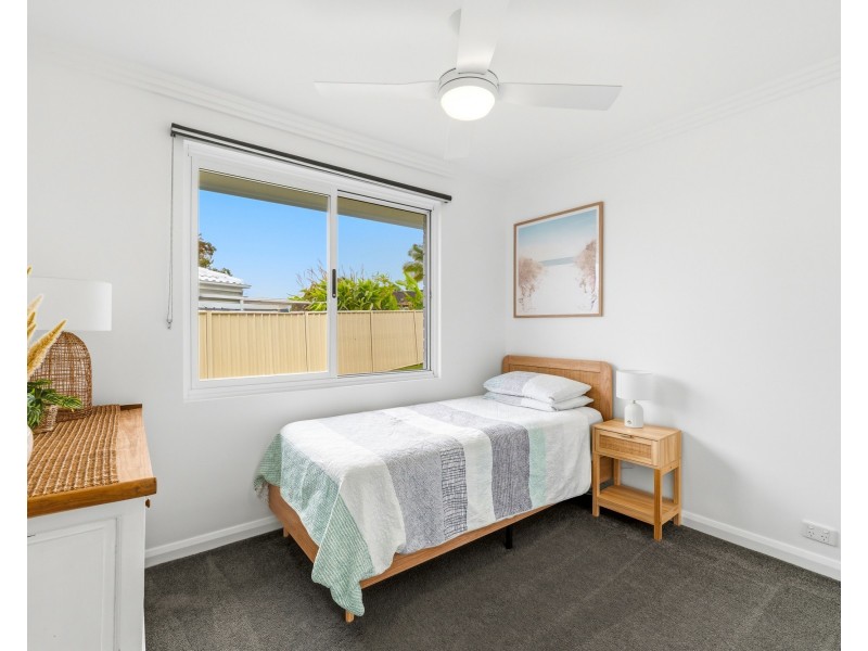5 Robyn Lane, Bateau Bay NSW 2261