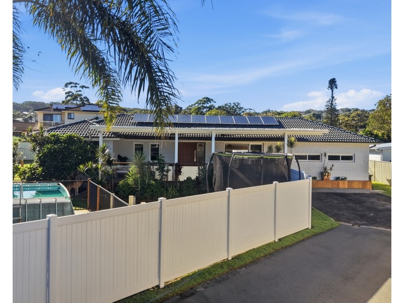 5 Robyn Lane, Bateau Bay NSW 2261