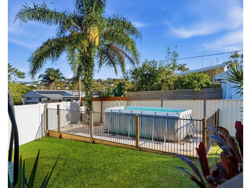 5 Robyn Lane, Bateau Bay NSW 2261